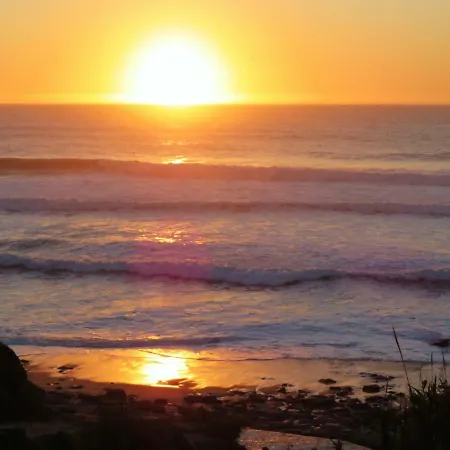 Surf Rendez-vous At *